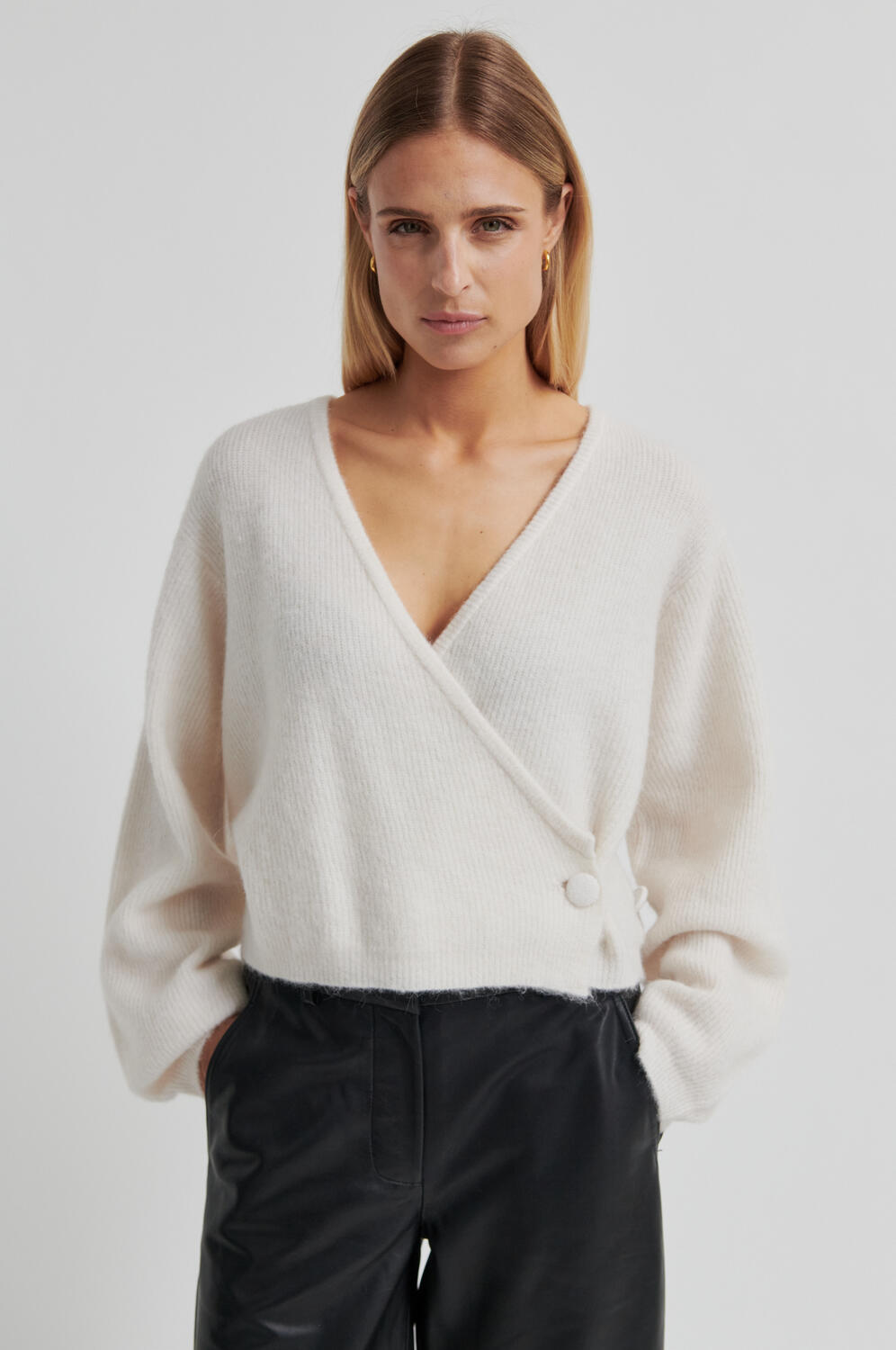 Gabby Wrap striktrøje - Soft Beige